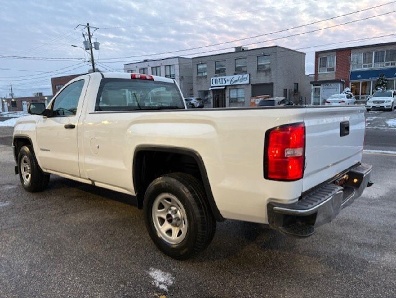 2017 GMC Sierra 1500 V6 ONLY 118,000KM-2 DOOR REGULAR CAB-8 FT LONG BOX Photo2