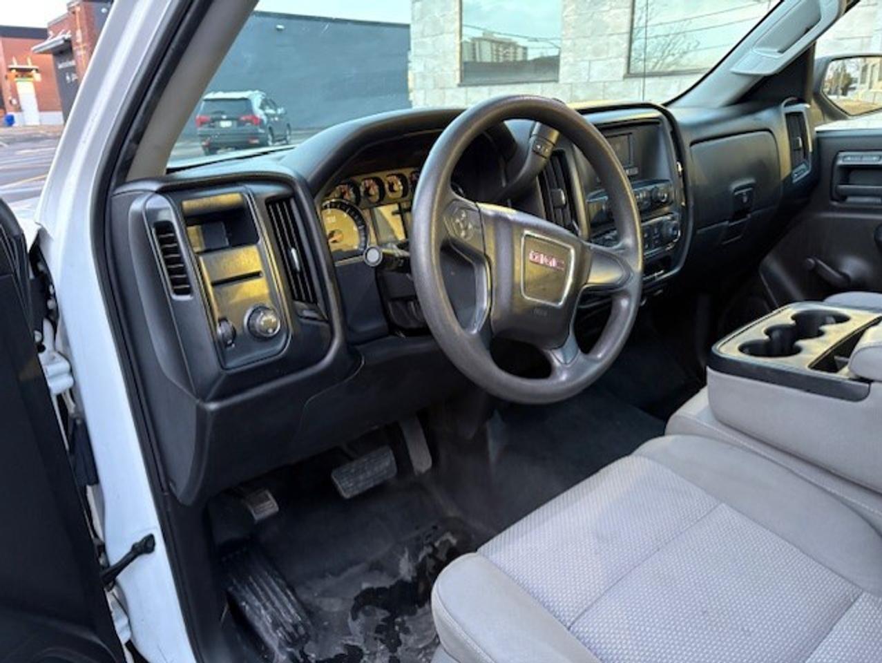 2017 GMC Sierra 1500 V6 ONLY 118,000KM-2 DOOR REGULAR CAB-8 FT LONG BOX Photo