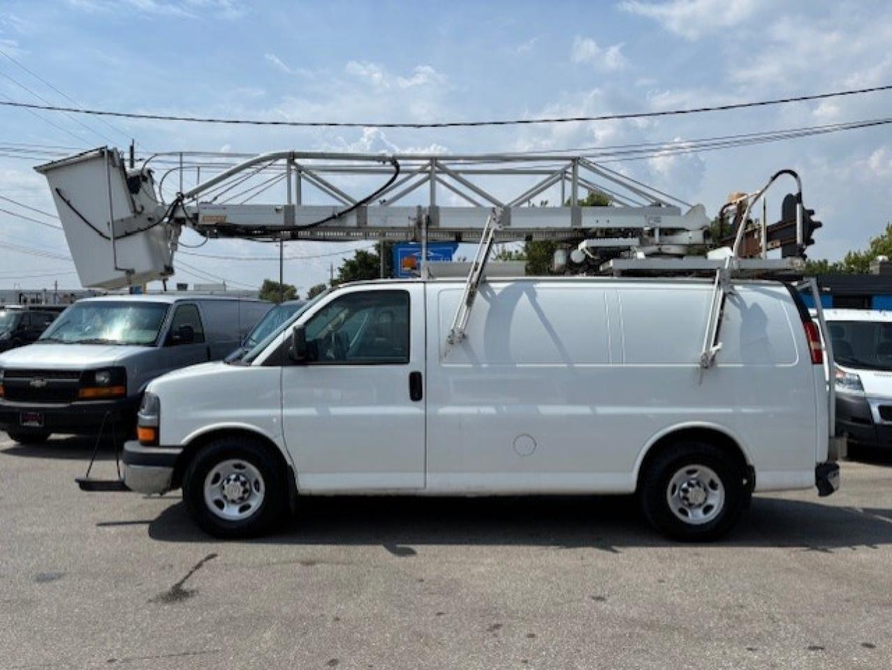 2012 Chevrolet Express BUCKET/BOOM/CHERRY PICKER **TELELIFT CRANE** Photo2