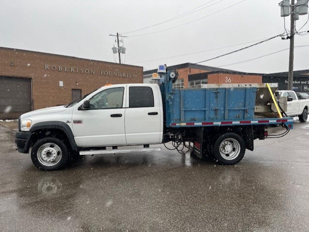 2008 Dodge RAM 5500 4500 6.7L CUMMINS DIESEL-DUMP BOX-SALTER- Photo