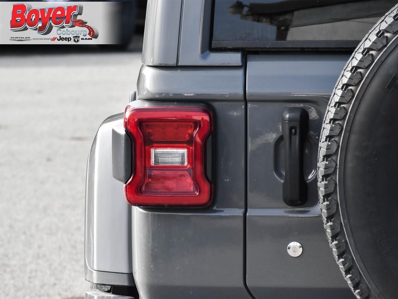 2019 Jeep WRANGLER UNLIMITED Sahara Photo