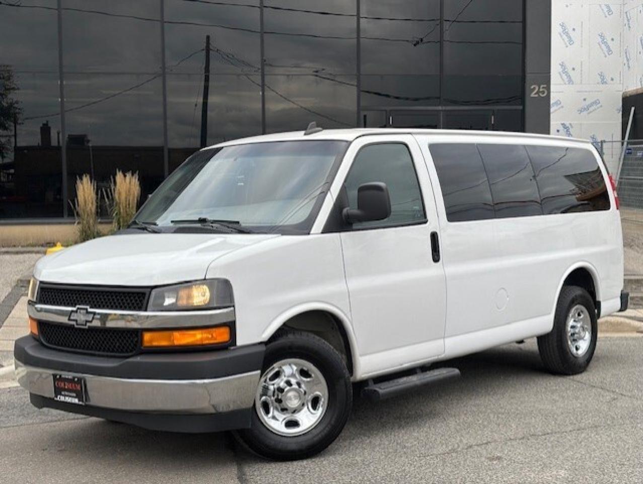 2018 Chevrolet Express Passenger 2500 LT **12PASSENGER-BACK UP CAMERA-ONLY 130KM** Photo