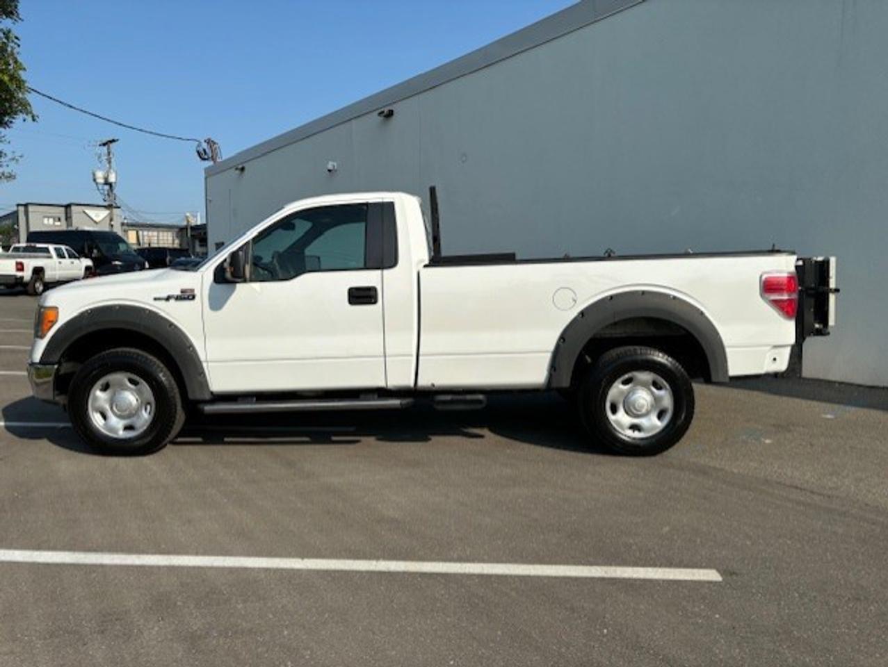 2009 Ford F-150 XLT 4WD **POWER LIFT GATE** REGULAR CAB LONG BOX! Photo