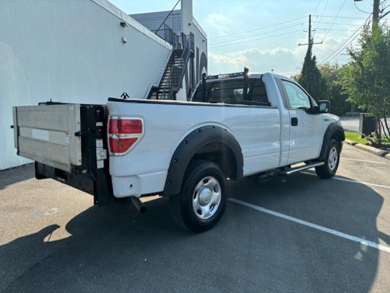 2009 Ford F-150 XLT 4WD **POWER LIFT GATE** REGULAR CAB LONG BOX! Photo