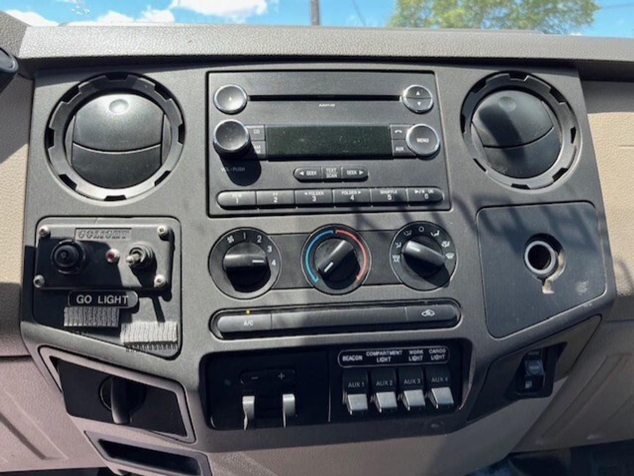 2010 Ford F-450 4WD *POWER STROKE DIESEL SERVICE-UTILITY BOX-CERTI Photo