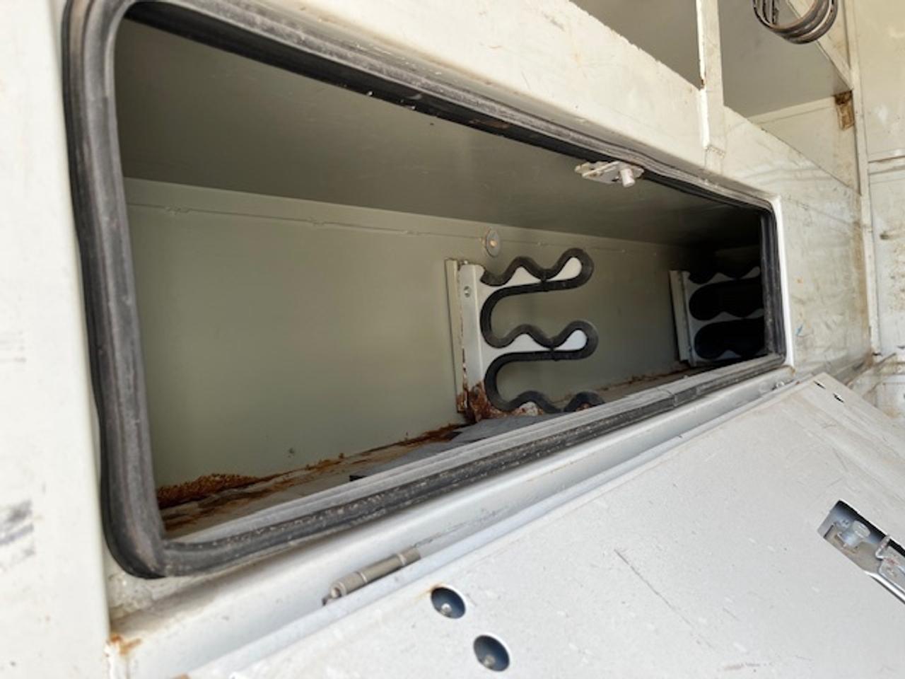 2010 Ford F-450 4WD *POWER STROKE DIESEL SERVICE-UTILITY BOX-CERTI Photo