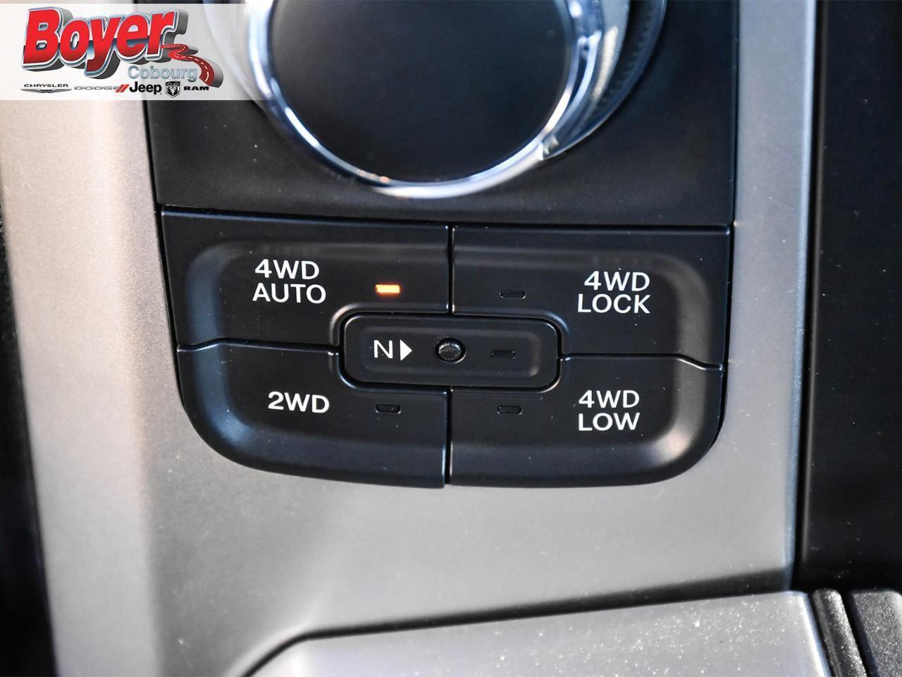 2015 RAM 1500 SLT Photo