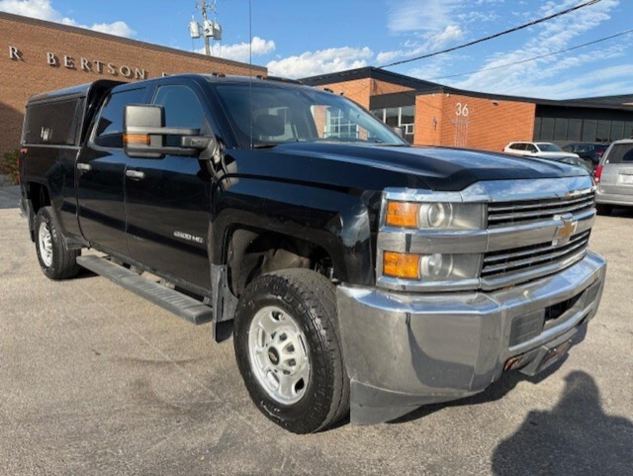 2016 Chevrolet SILVERADO 2500HD 4X4 **CREW CAB-SHORT BOX-1 OWNER-CERTIFIED** Photo
