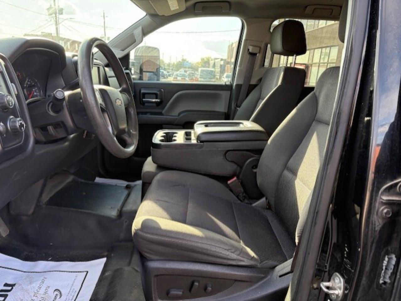 2016 Chevrolet SILVERADO 2500HD 4X4 **CREW CAB-SHORT BOX-1 OWNER-CERTIFIED** Photo