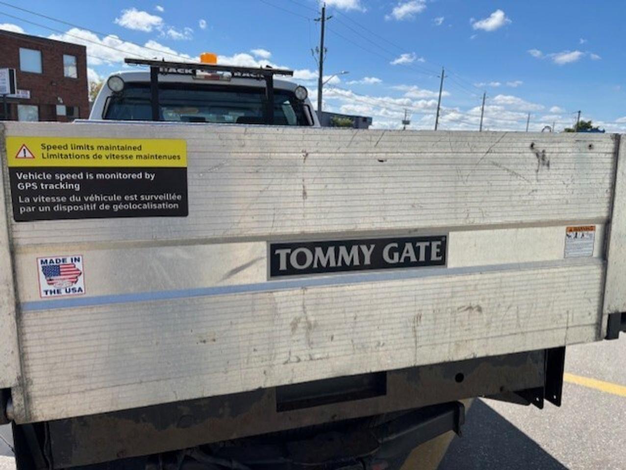 2012 Ford F-350 4WD 6.7L DIESEL-TOMMY LIFT GATE-CREW CAB-LONG BOX Photo