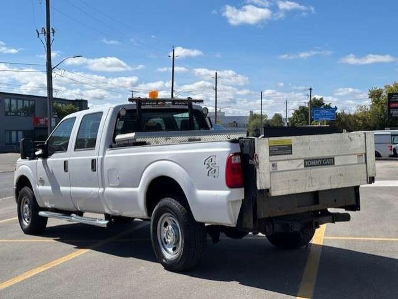 2012 Ford F-350 4WD 6.7L DIESEL-TOMMY LIFT GATE-CREW CAB-LONG BOX Photo3