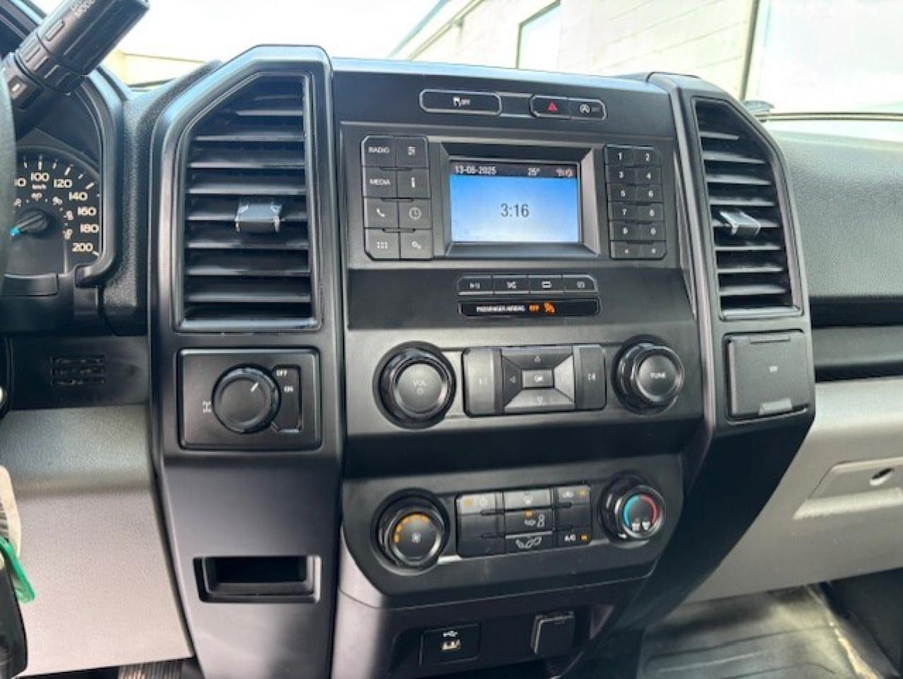 2019 Ford F-150 **REG CAB LONG BOX-CAMERA-NO ACCIDENTS-CERTIFIED** Photo