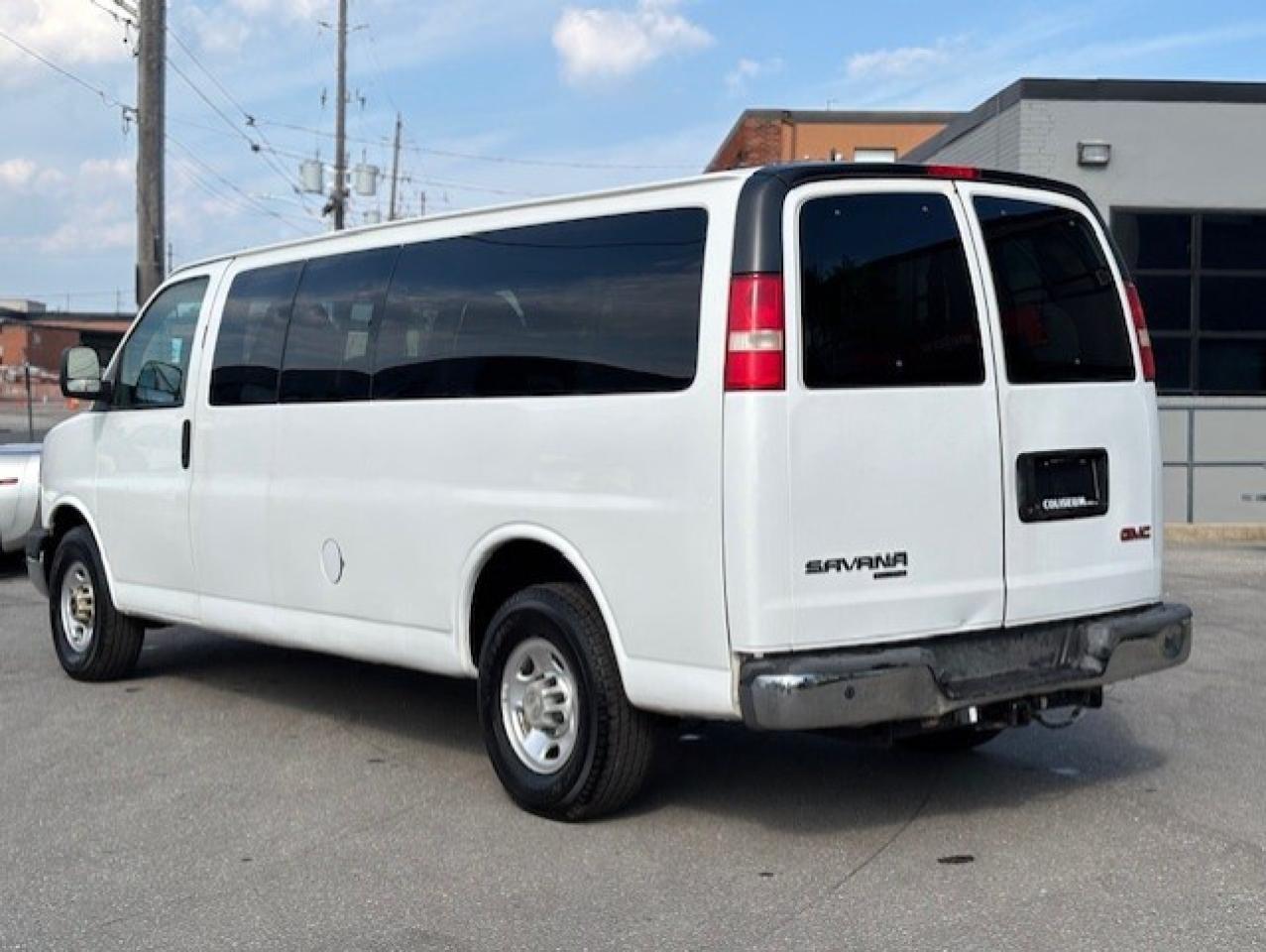 2015 GMC Savana Passenger LT 3500 15 PASSENGER-REMOTE START-CAMERA-NEW BRAKE Photo2