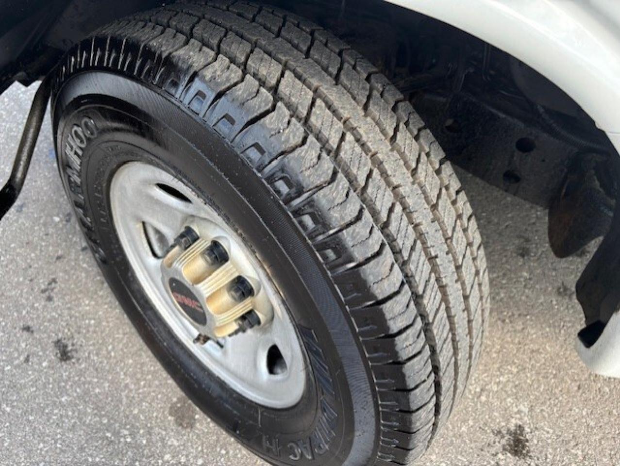 2015 GMC Savana Passenger LT 3500 15 PASSENGER-REMOTE START-CAMERA-NEW BRAKE Photo