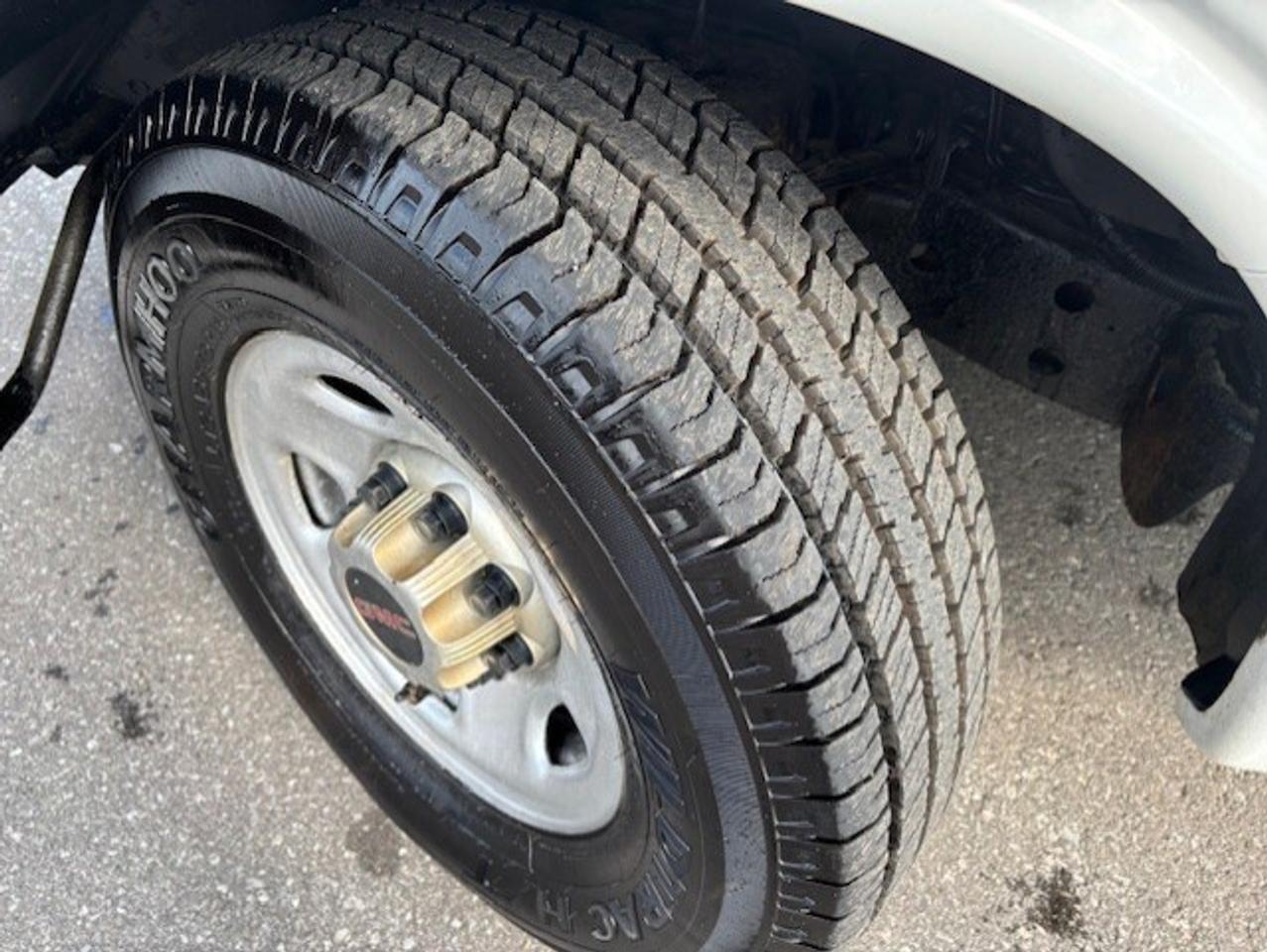 2015 GMC Savana Passenger LT 3500 15 PASSENGER-REMOTE START-CAMERA-NEW BRAKE Photo