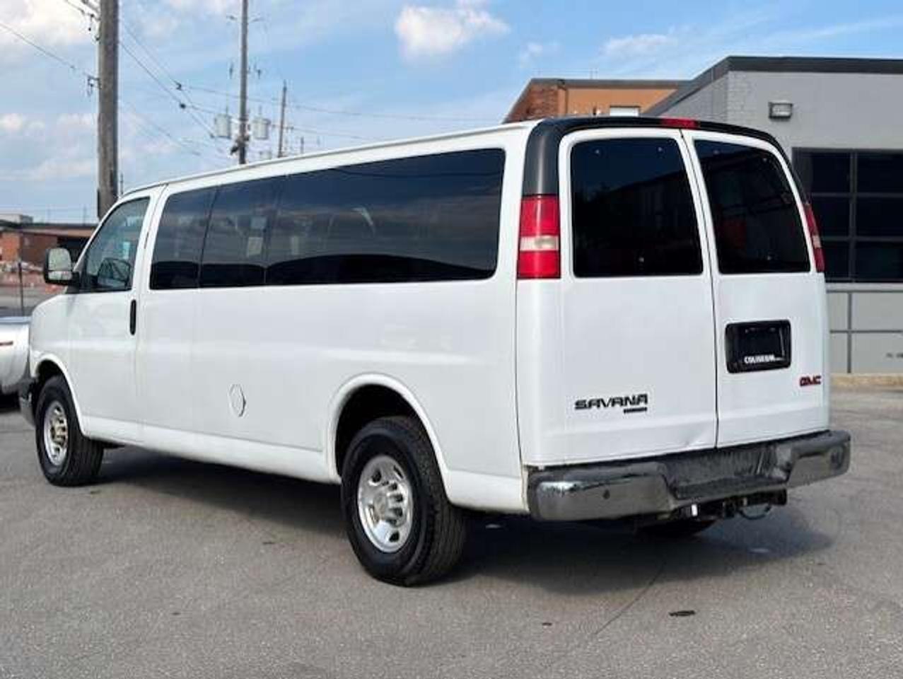 2015 GMC Savana LT 3500 15 PASSENGER-REMOTE START-CAMERA-NEW BRAKE Photo2