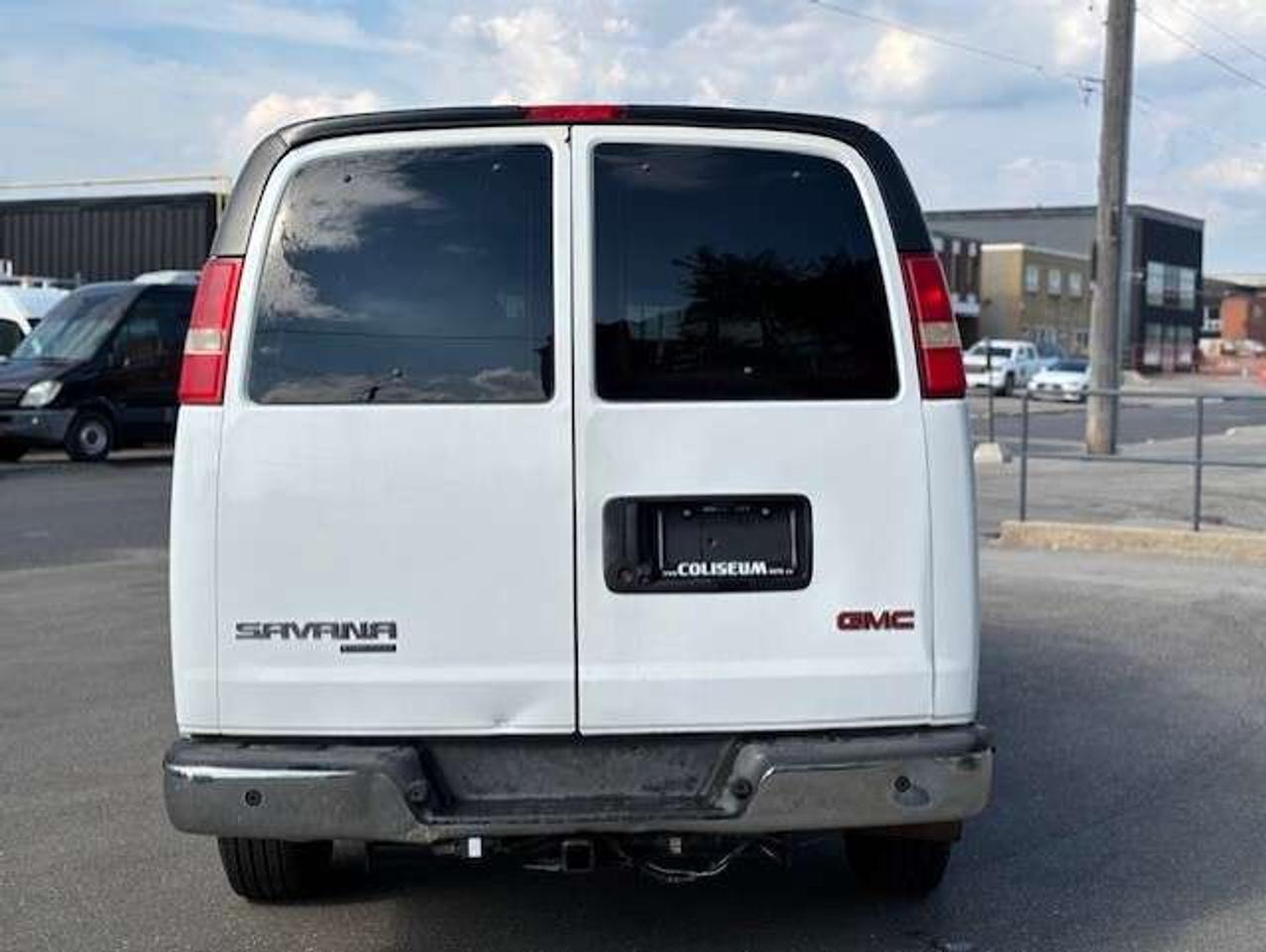 2015 GMC Savana LT 3500 15 PASSENGER-REMOTE START-CAMERA-NEW BRAKE Photo