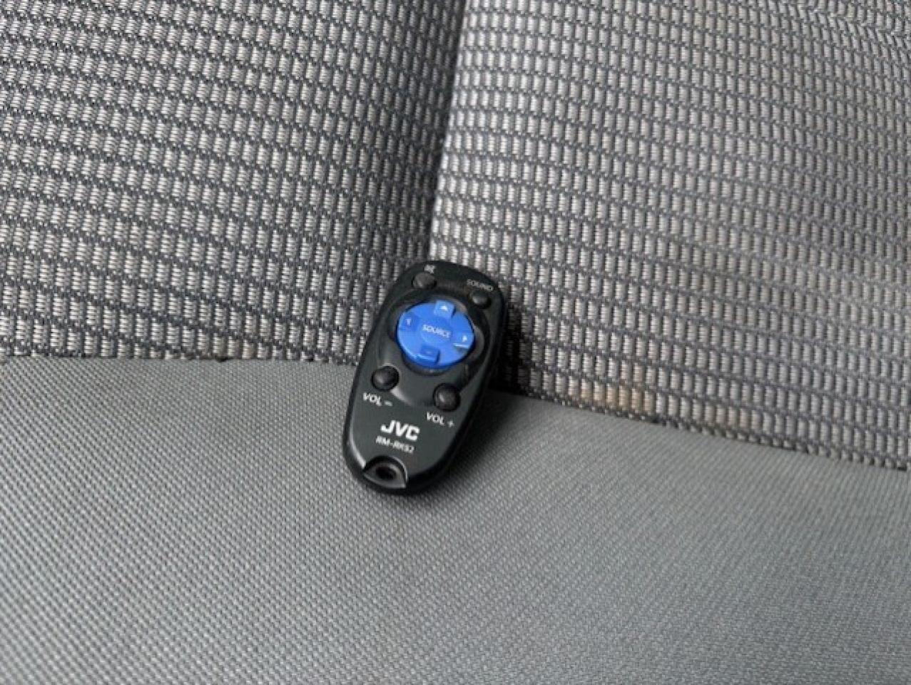 2011 RAM Dakota SXT 4WD CREW CAB 3.7L V6-TONNEAU COVER-NEW BRAKES Photo