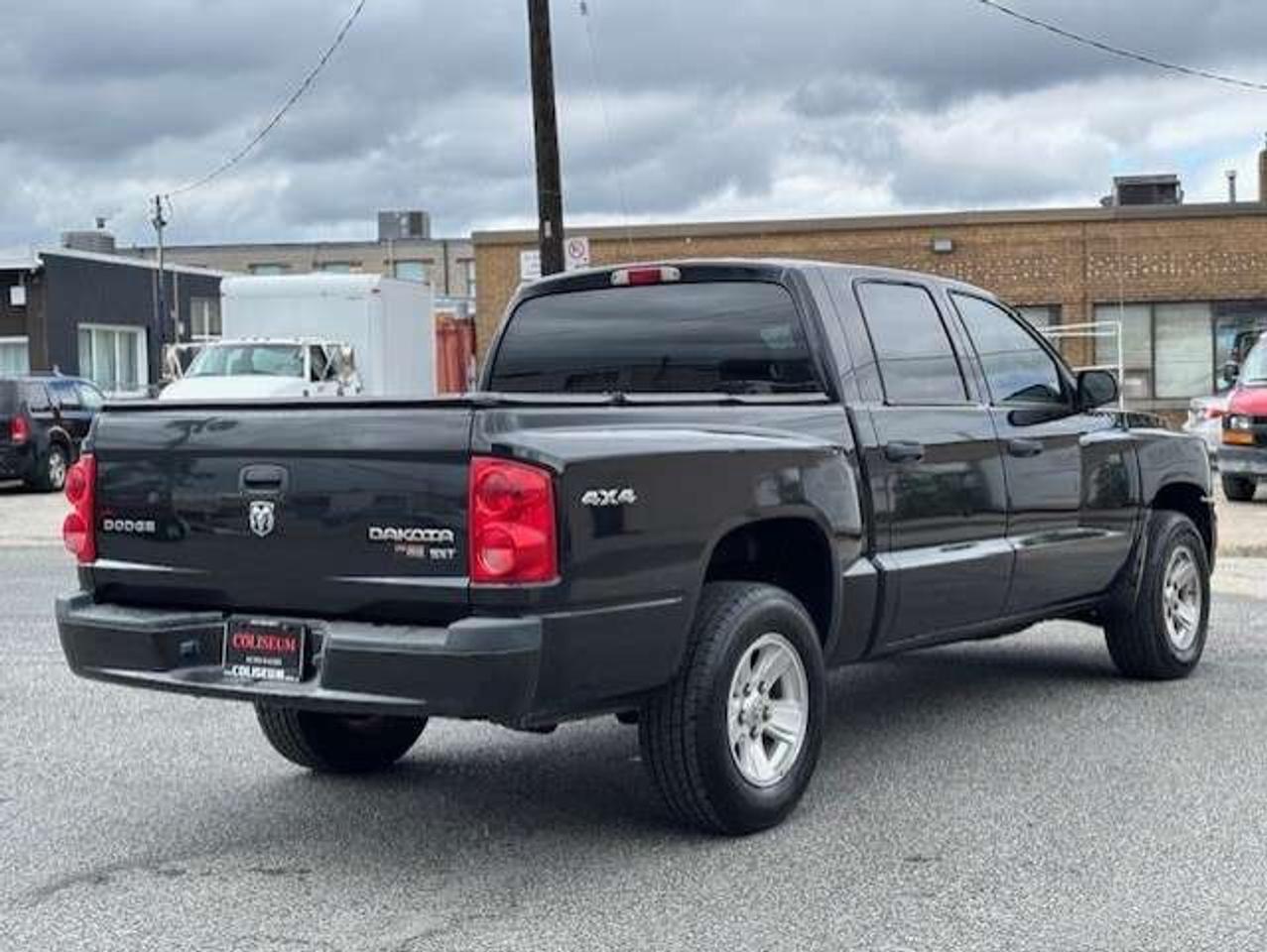 2011 RAM Dakota SXT 4WD CREW CAB 3.7L V6-TONNEAU COVER-NEW BRAKES Photo