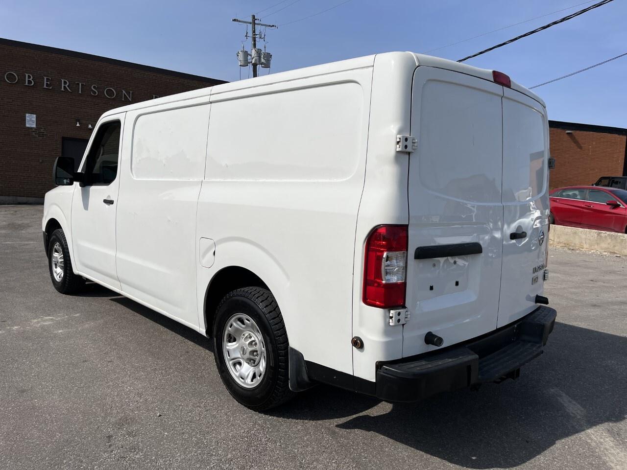 2012 Nissan NV 2500 V6 S **CERTIFIED-NEW BRAKES** Photo3