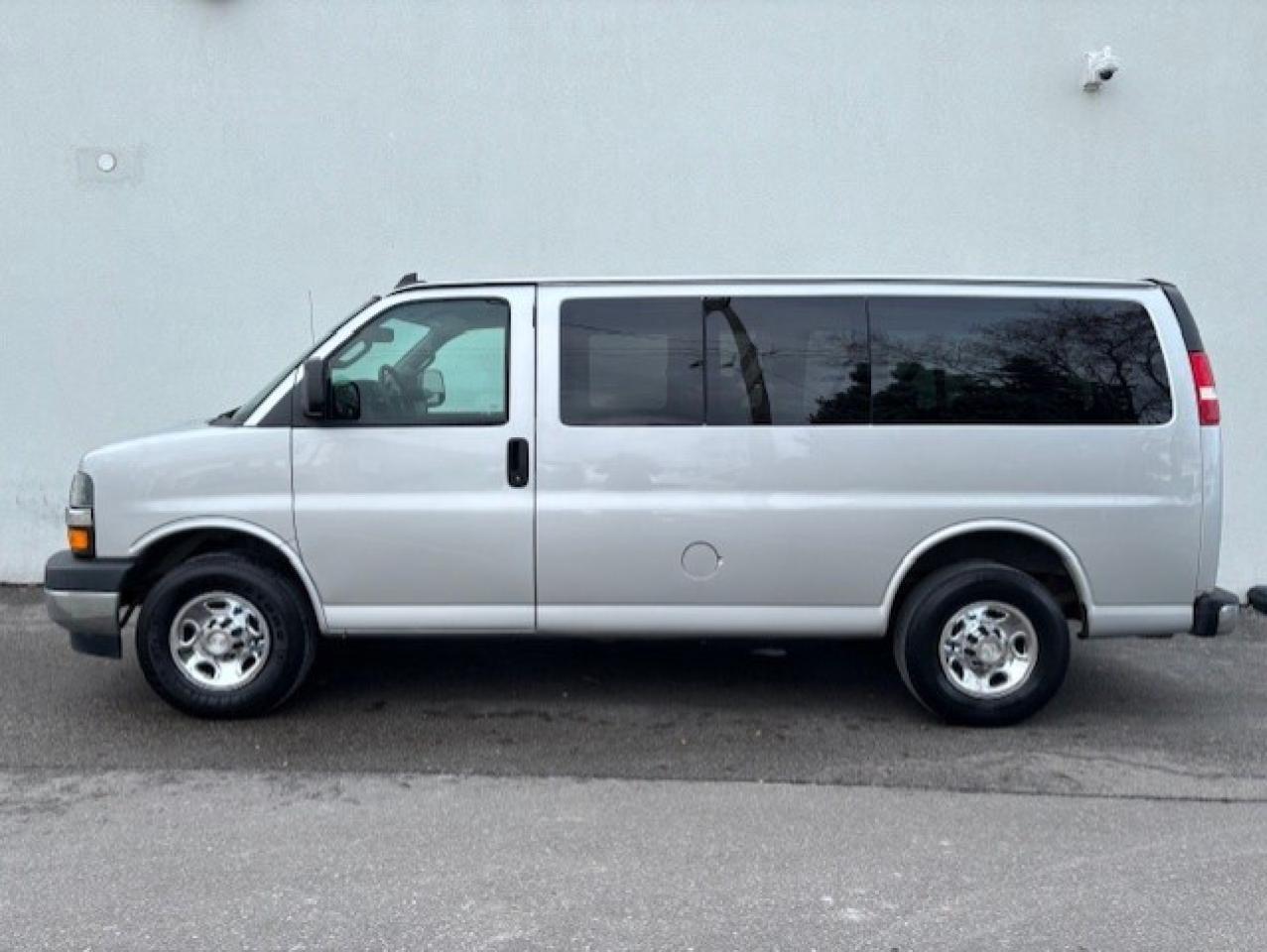 2018 Chevrolet Express Passenger LT 2500 **12 PASSENGER-CAMERA-TOW PKG-CERTIFIED** Photo