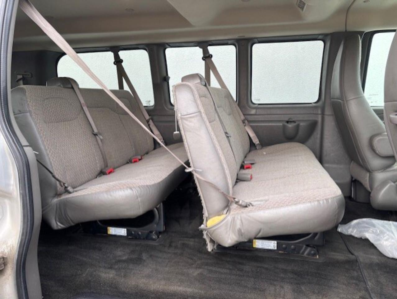 2018 Chevrolet Express Passenger LT 2500 **12 PASSENGER-CAMERA-TOW PKG-CERTIFIED** Photo