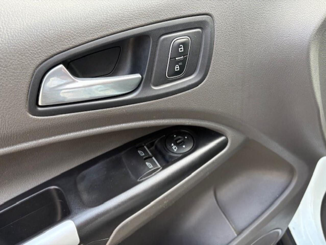 2021 Ford Transit Connect XLT **BACK UP CAMERA-SHELVES-DIVIDER-NO WINDOWS** Photo