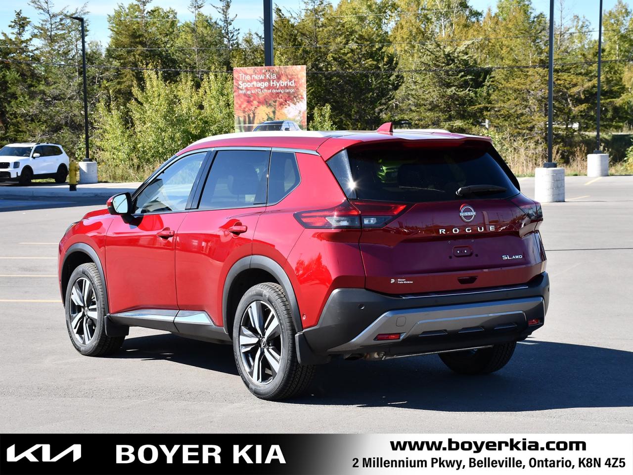 2023 Nissan Rogue SL NAVIGATION / LEATHER / SUNROOF Photo3