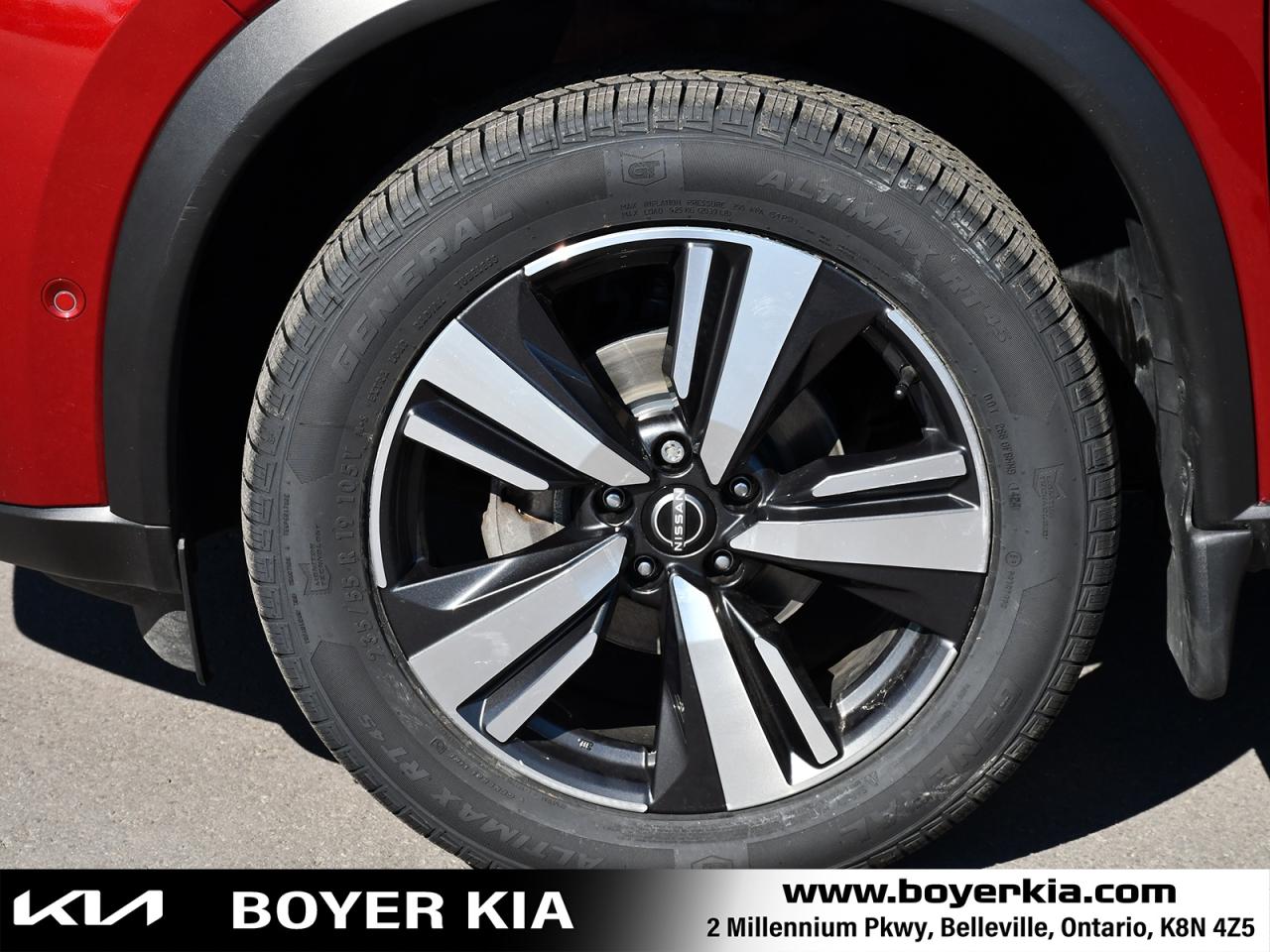 2023 Nissan Rogue SL NAVIGATION / LEATHER / SUNROOF Photo