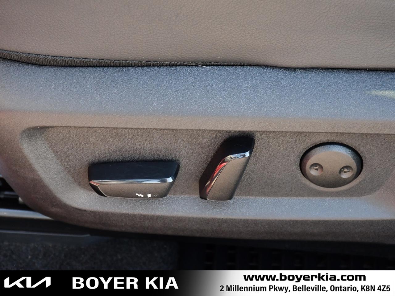 2023 Nissan Rogue SL NAVIGATION / LEATHER / SUNROOF Photo