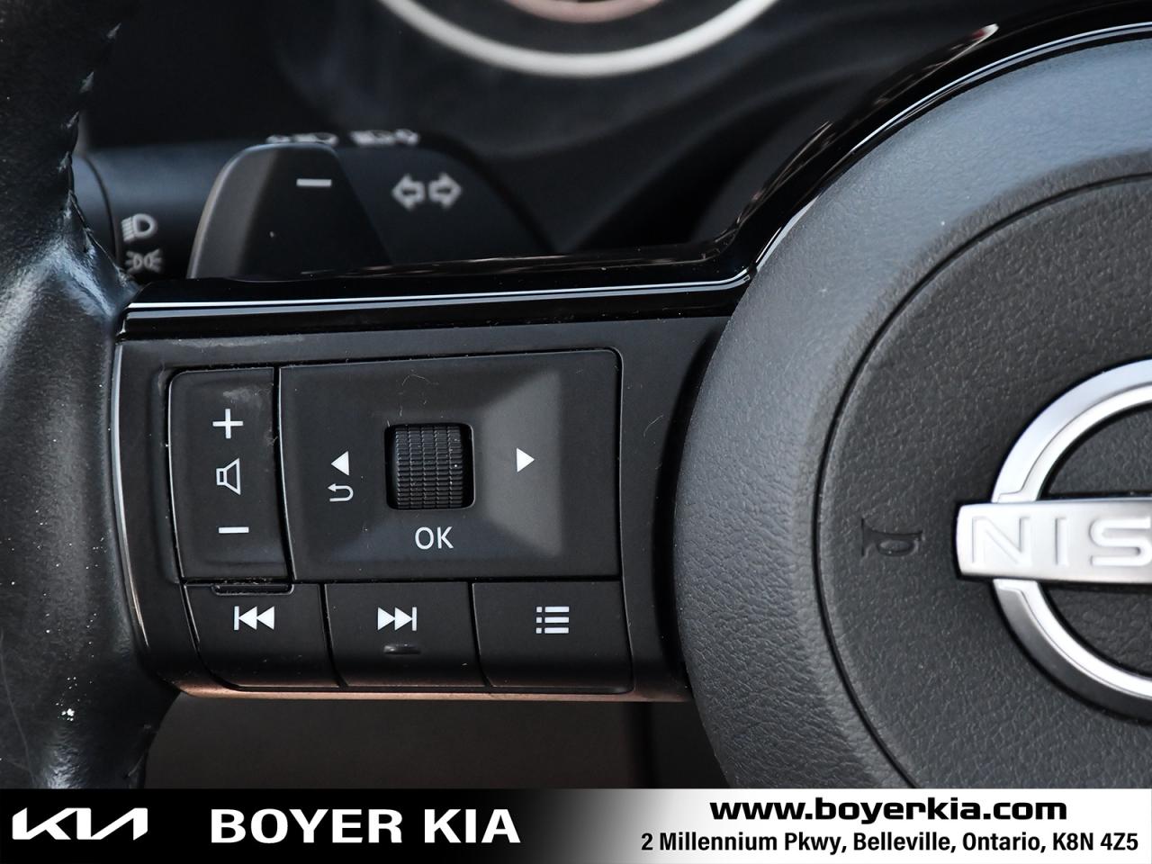 2023 Nissan Rogue SL NAVIGATION / LEATHER / SUNROOF Photo