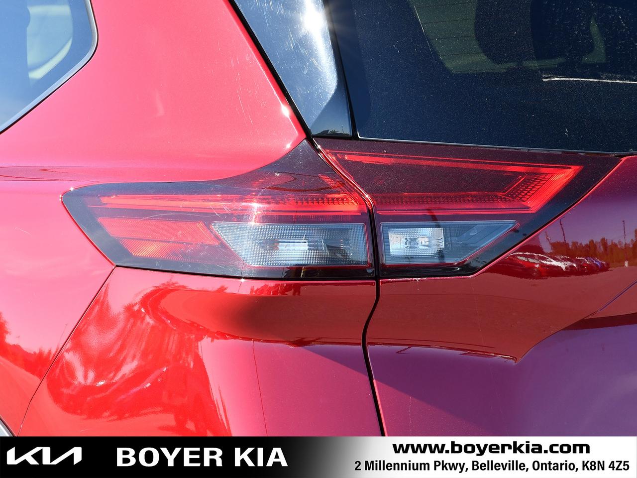 2023 Nissan Rogue SL NAVIGATION / LEATHER / SUNROOF Photo