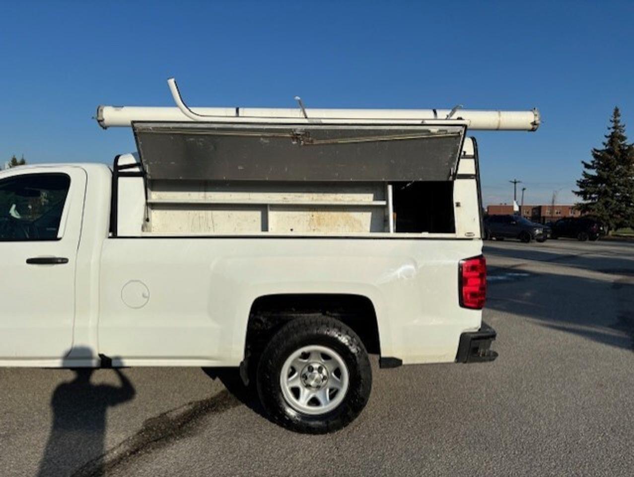2018 Chevrolet Silverado 1500 V6 REGULAR CAB LONG BOX-CAP-LADDER RACKS-TOW PKG. Photo