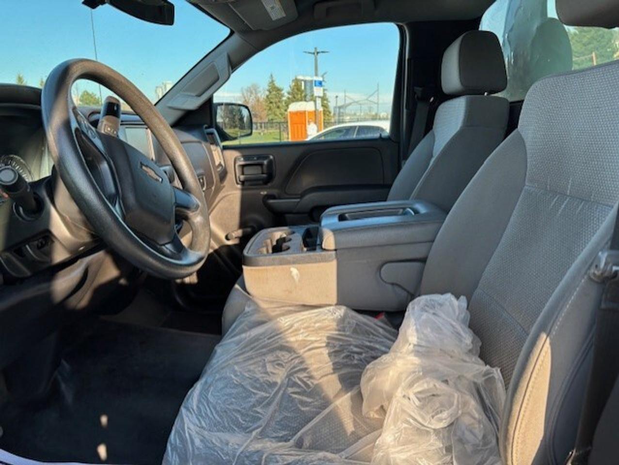 2018 Chevrolet Silverado 1500 V6 REGULAR CAB LONG BOX-CAP-LADDER RACKS-TOW PKG. Photo