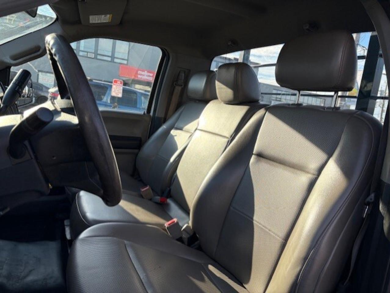 2018 Ford F-150 XL 4WD REGULAR CAB 8' LONG BOX-1 OWNER-CERTIFIED! Photo