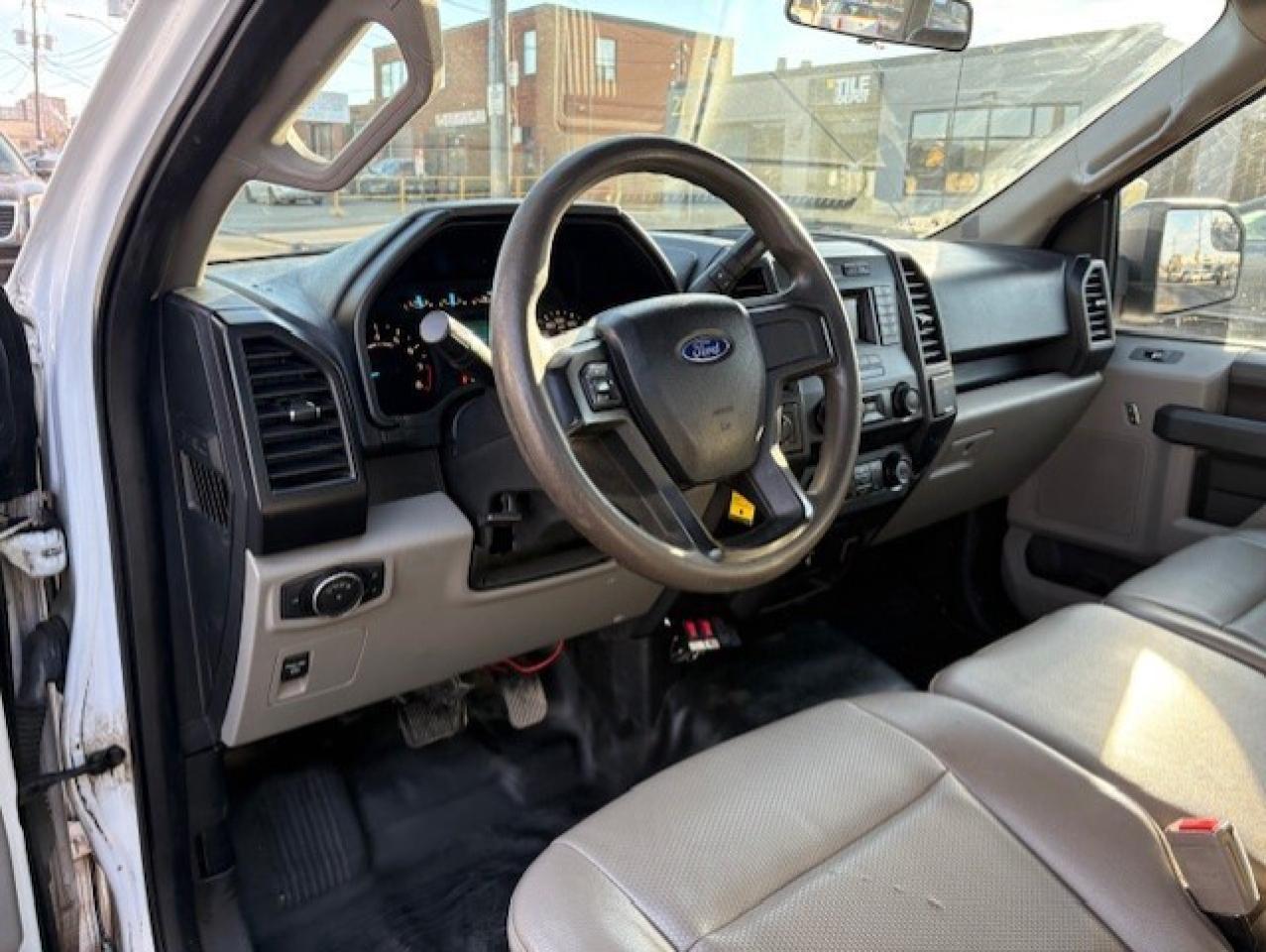 2018 Ford F-150 XL 4WD REGULAR CAB 8' LONG BOX-1 OWNER-CERTIFIED! Photo