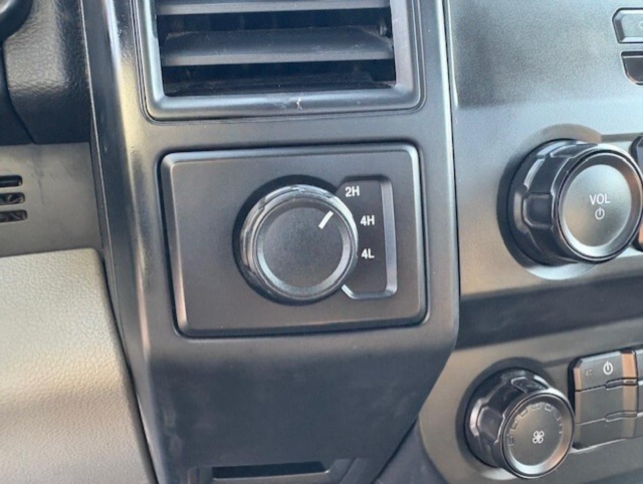 2018 Ford F-150 XL 4WD REGULAR CAB 8' LONG BOX-1 OWNER-CERTIFIED! Photo