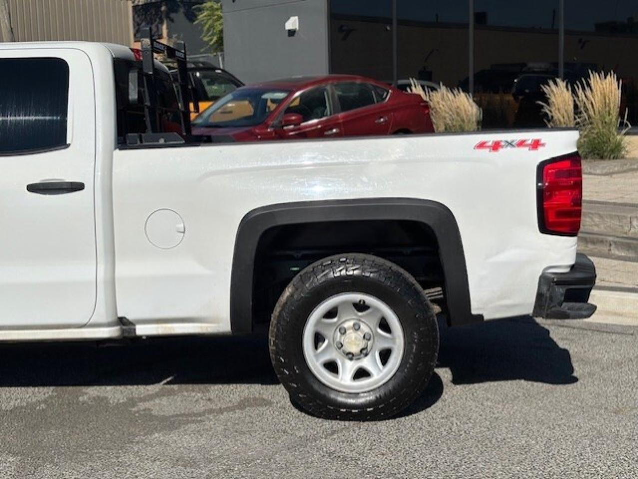 2017 Chevrolet Silverado 1500 4WD V8 5.3L-1 OWNER-ONLY 118KM-CREW CAB-CERTIFIED! Photo2