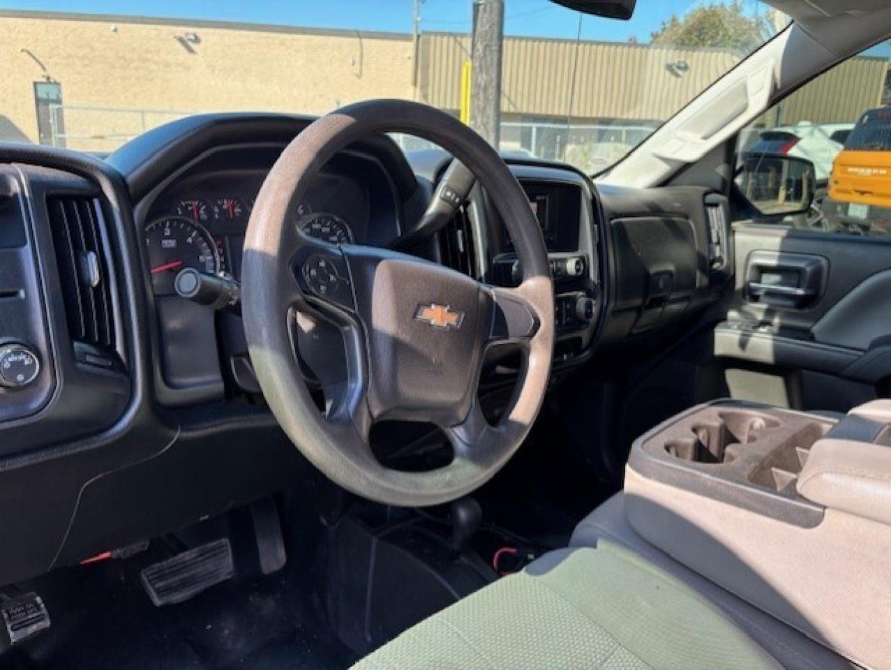 2017 Chevrolet Silverado 1500 4WD V8 5.3L-1 OWNER-ONLY 118KM-CREW CAB-CERTIFIED! Photo