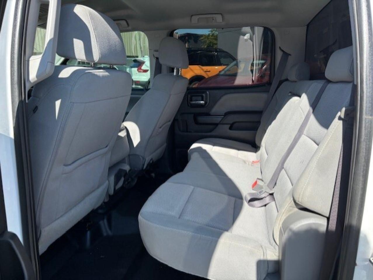 2017 Chevrolet Silverado 1500 4WD V8 5.3L-1 OWNER-ONLY 118KM-CREW CAB-CERTIFIED! Photo