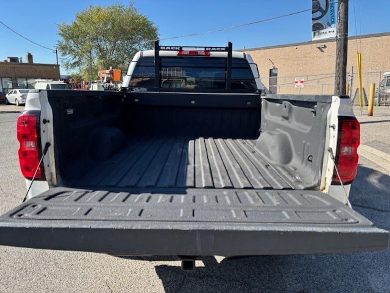 2017 Chevrolet Silverado 1500 4WD V8 5.3L-1 OWNER-ONLY 118KM-CREW CAB-CERTIFIED! Photo