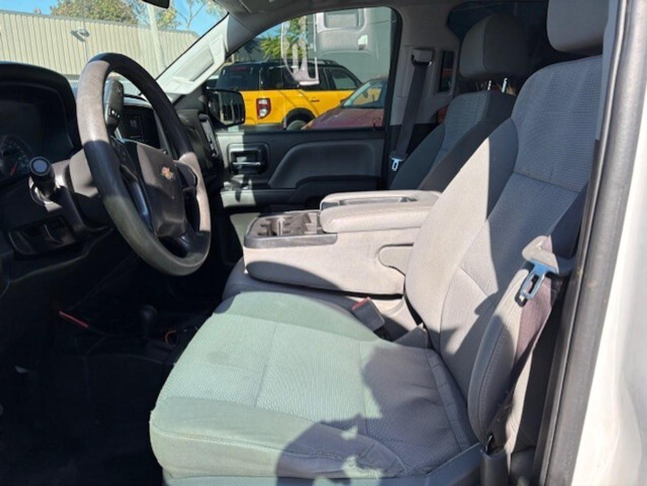 2017 Chevrolet Silverado 1500 4WD V8 5.3L-1 OWNER-ONLY 118KM-CREW CAB-CERTIFIED! Photo