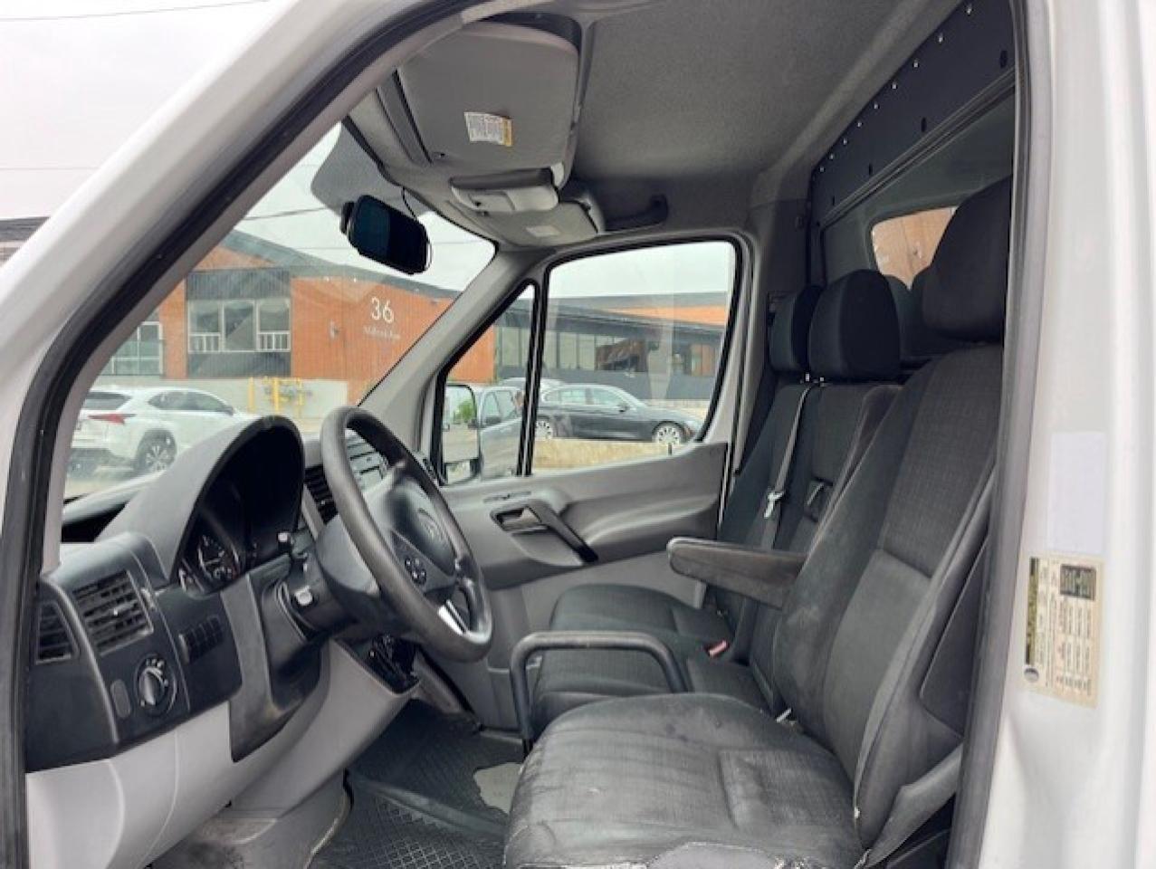 2014 Mercedes-Benz Sprinter 2500 144 LOW ROOF-RARE 3 PASSENGER-CAMERA-DIVIDER! Photo