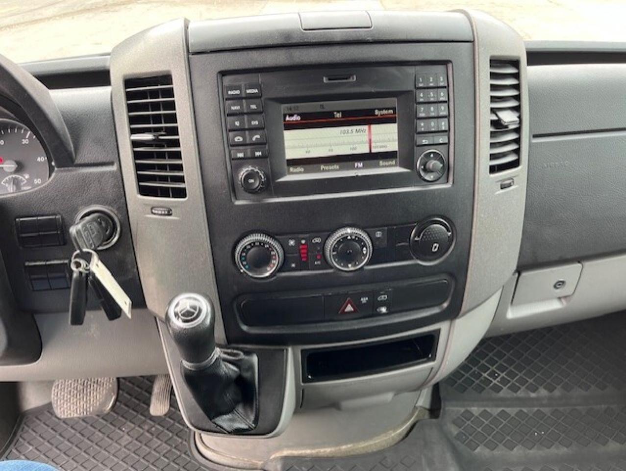 2014 Mercedes-Benz Sprinter 2500 144 LOW ROOF-RARE 3 PASSENGER-CAMERA-DIVIDER! Photo