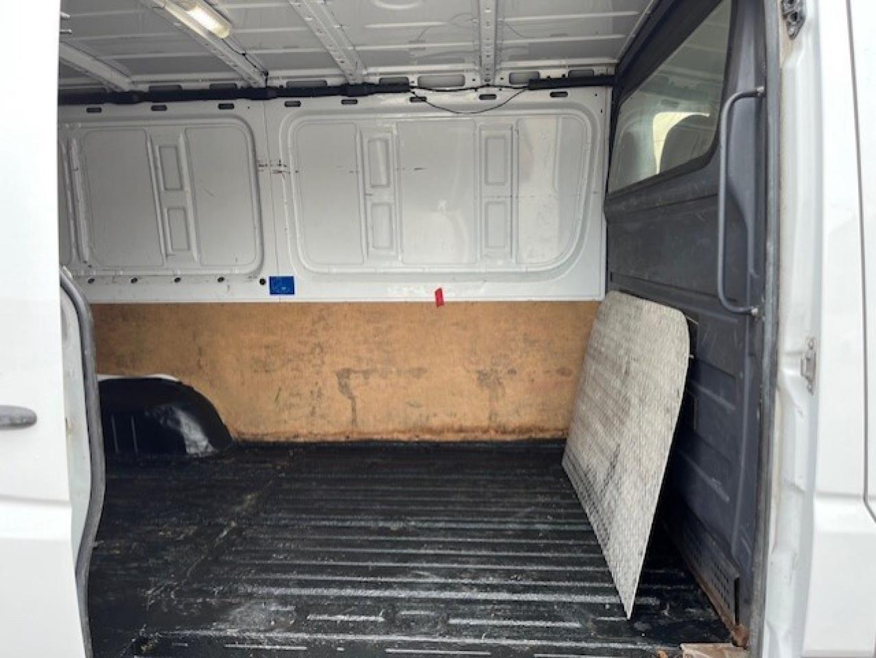 2014 Mercedes-Benz Sprinter 2500 144 LOW ROOF-RARE 3 PASSENGER-CAMERA-DIVIDER! Photo