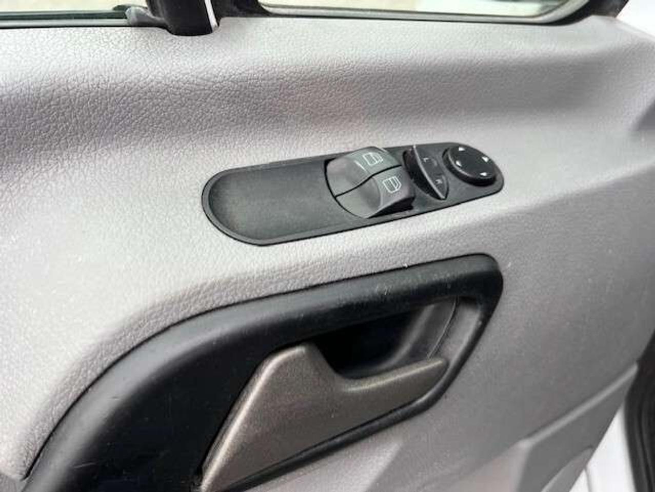 2014 Mercedes-Benz Sprinter 2500 144 LOW ROOF-RARE 3 PASSENGER-CAMERA-DIVIDER! Photo
