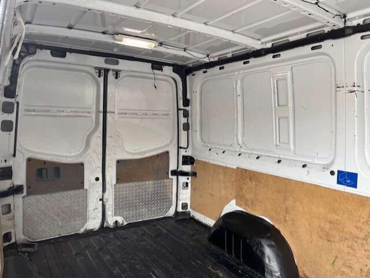 2014 Mercedes-Benz Sprinter 2500 144 LOW ROOF-RARE 3 PASSENGER-CAMERA-DIVIDER! Photo