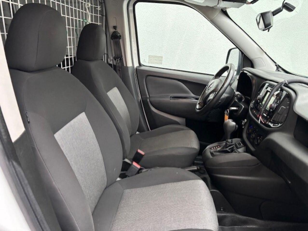 2016 RAM Promaster City Wagon SLT **ONLY 70,000KM-CAMERA-DIVIDER-2 TO CHOOSE!! Photo