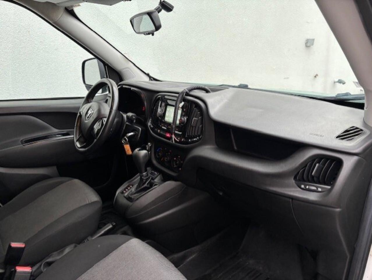 2016 RAM Promaster City Wagon SLT **ONLY 70,000KM-CAMERA-DIVIDER-2 TO CHOOSE!! Photo