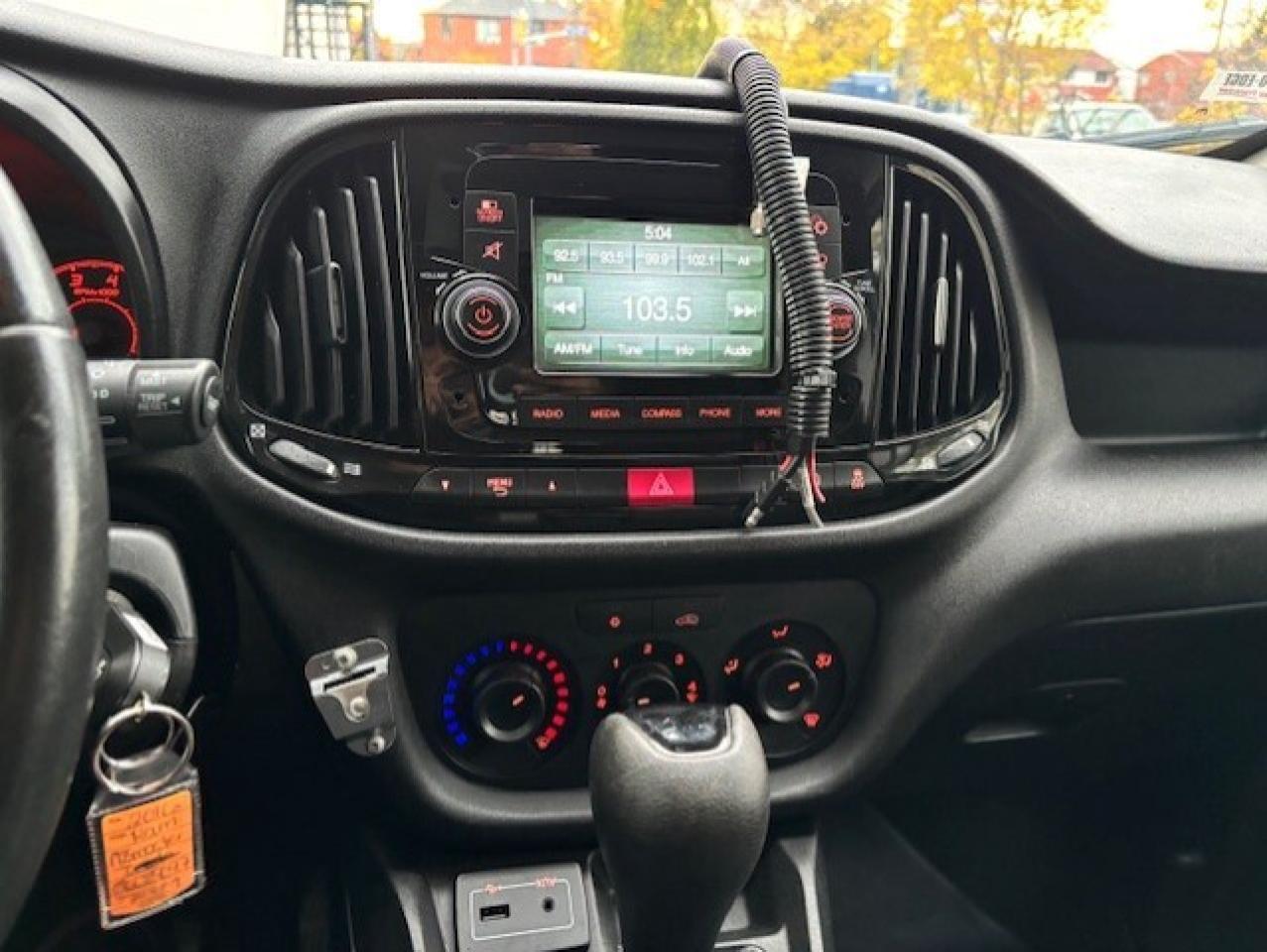 2016 RAM Promaster City Wagon SLT **ONLY 70,000KM-CAMERA-DIVIDER-2 TO CHOOSE!! Photo